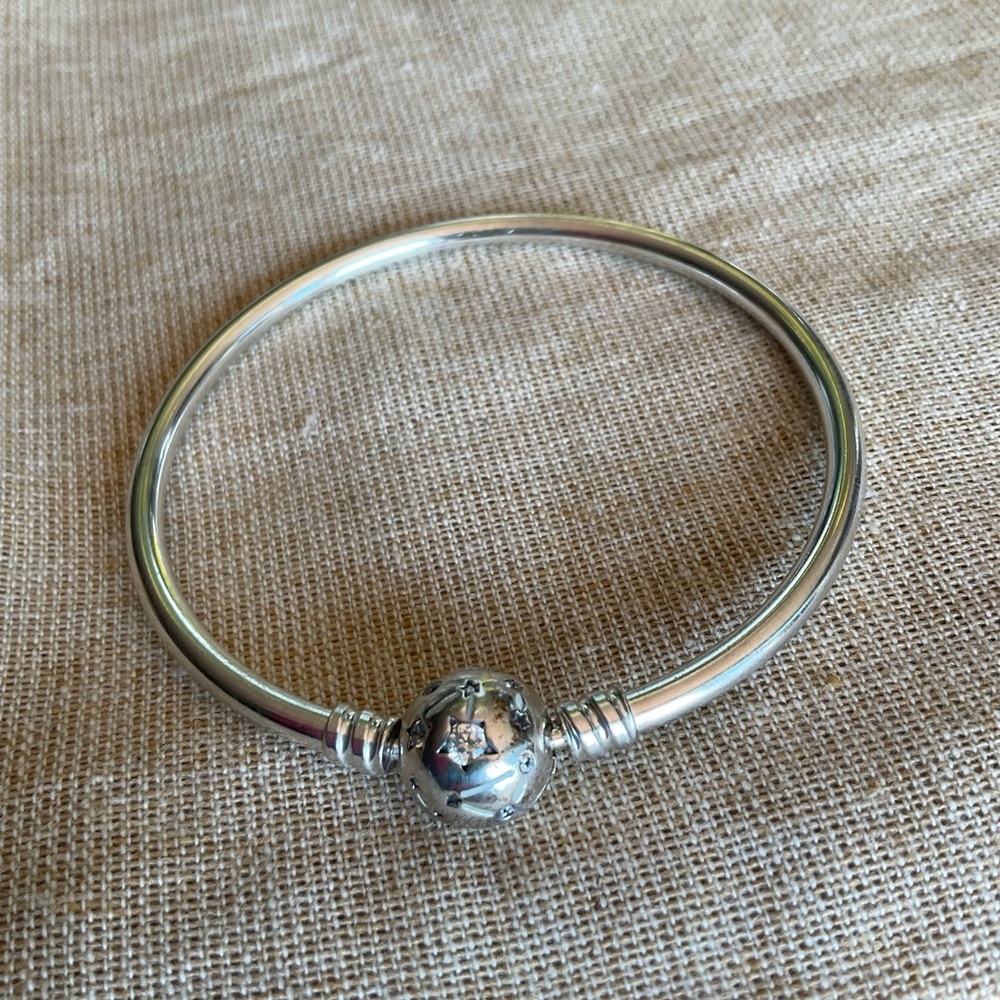 Pandora star and galaxy bangl PANDORA Moments Stars & Galaxy Bangle-590009C0 - Picture 15 of 16